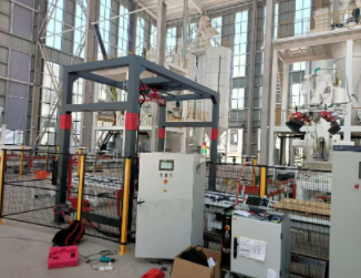 懸臂纏繞機(jī)安裝現(xiàn)場(chǎng)